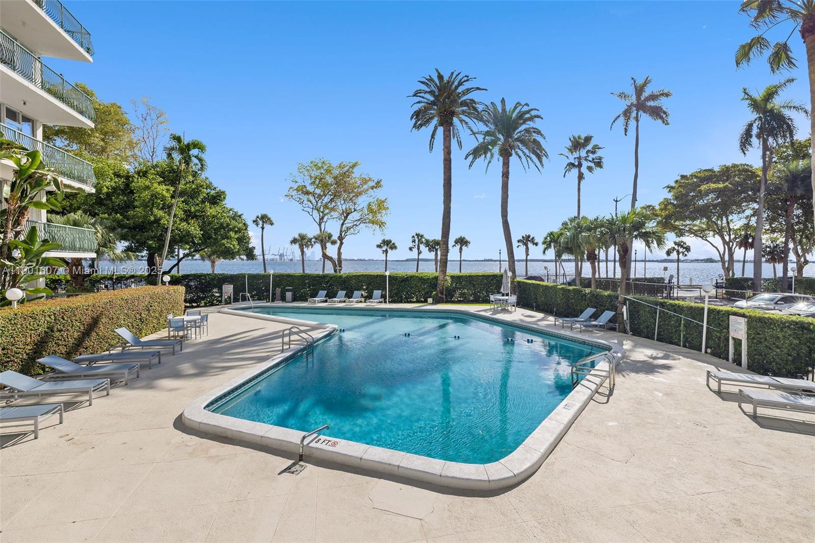 BRICKELL BAY TOWER CONDO - Residential Lease