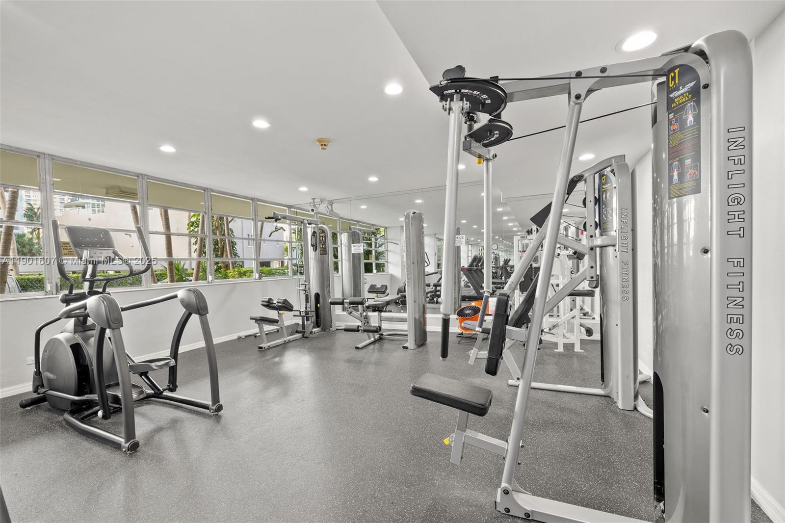 BRICKELL BAY TOWER CONDO - Residential Lease