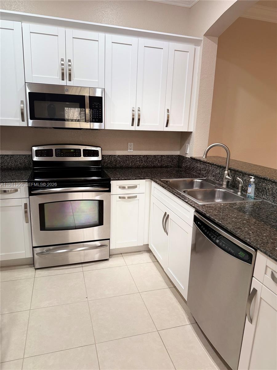 WALDMAN PLAT - Residential