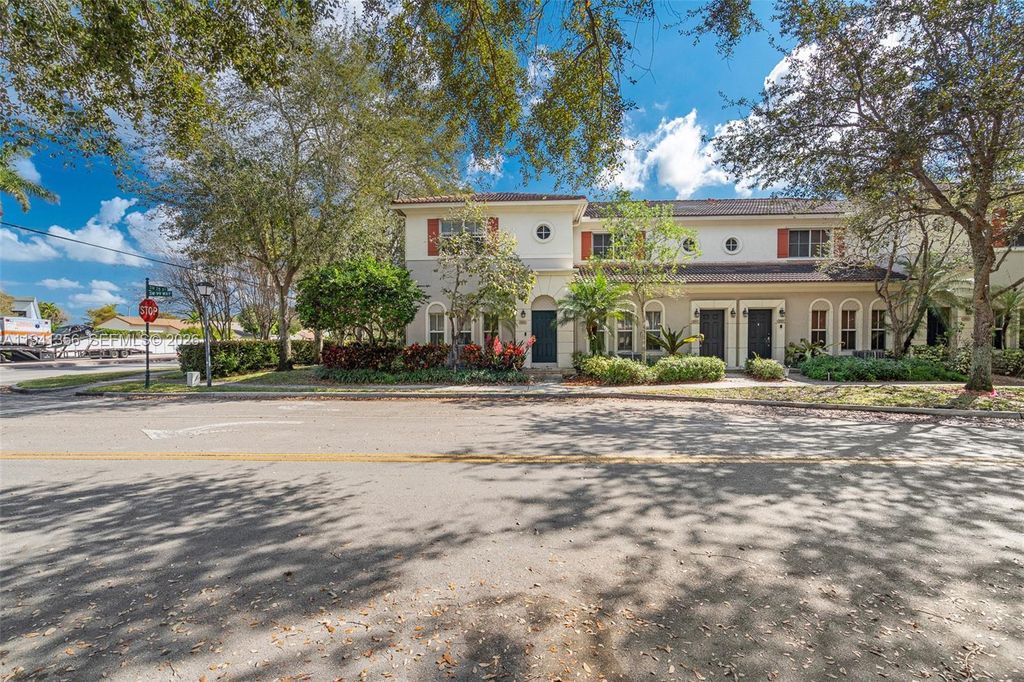Photo of 2501 SW 99th Way, Miramar, FL 33025 (MLS # A11941356)