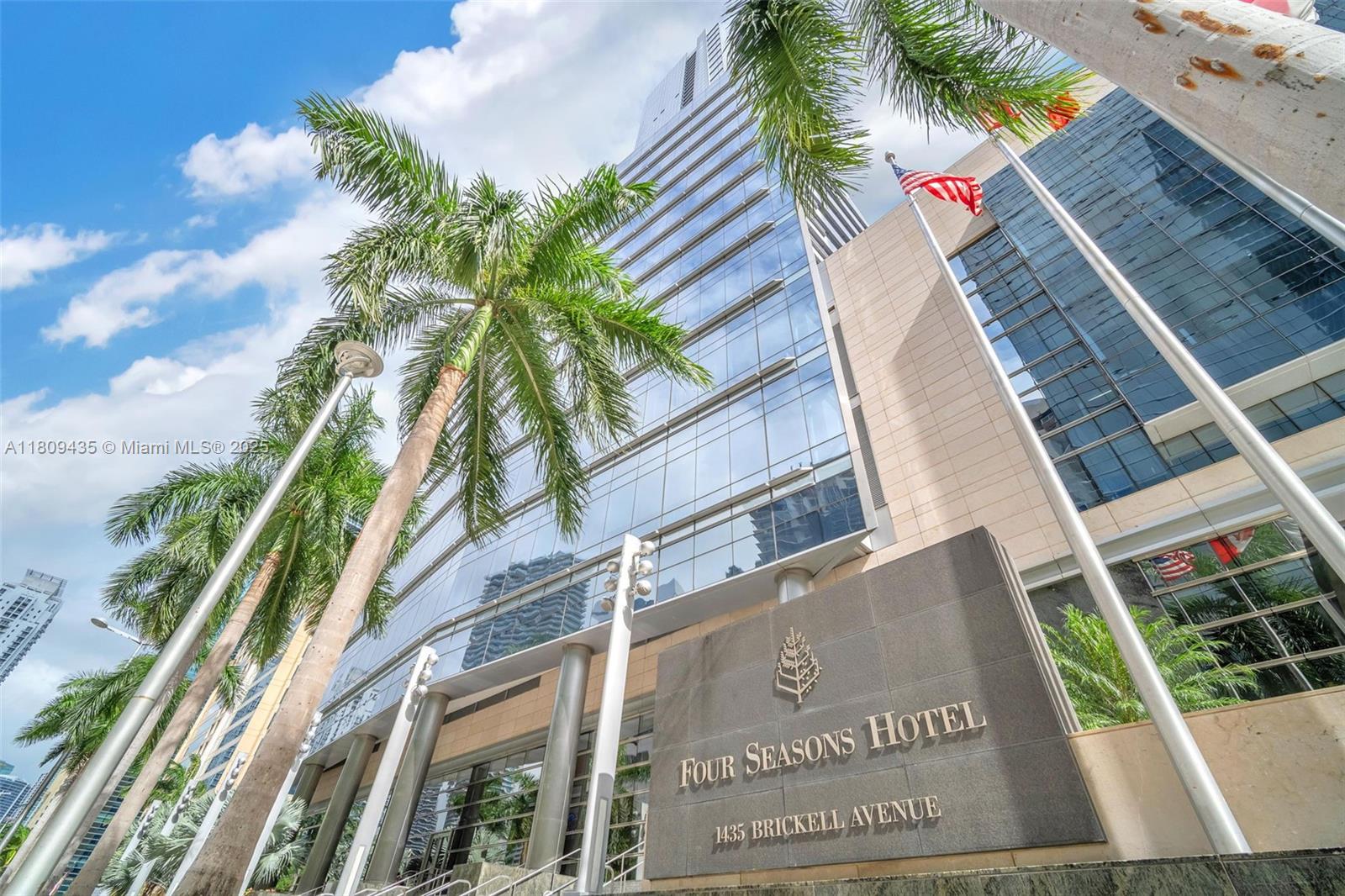 1435 Brickell Ave 3012
