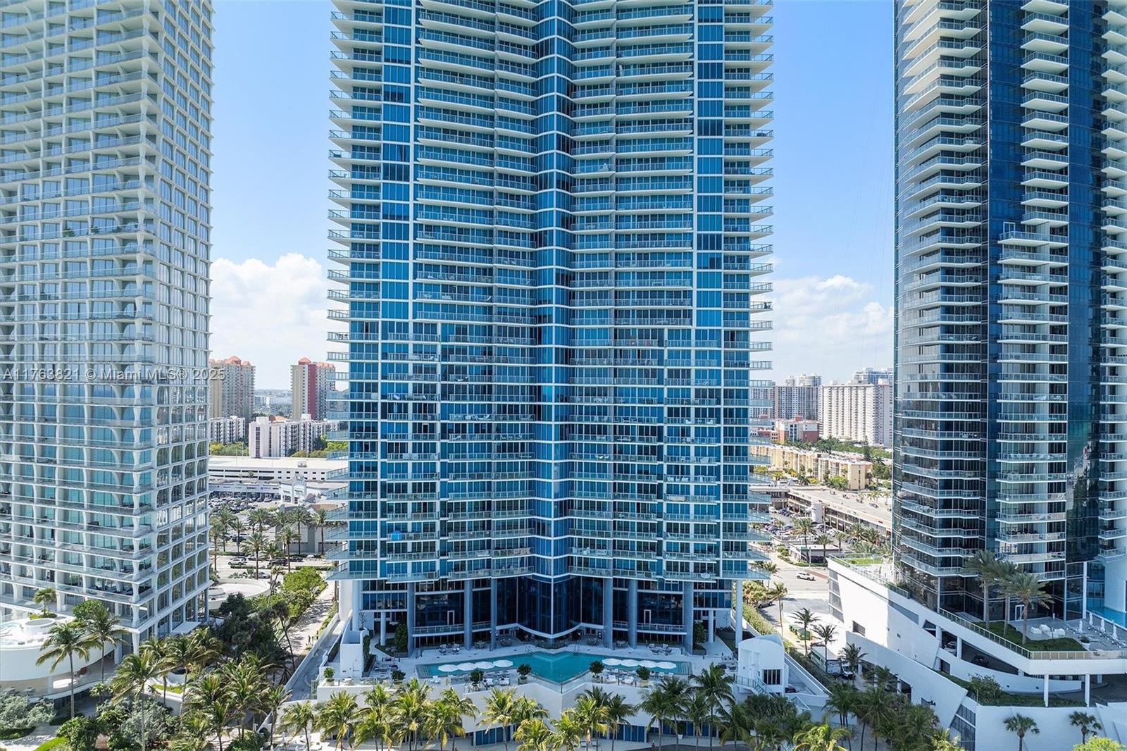 JADE BEACH - Residential