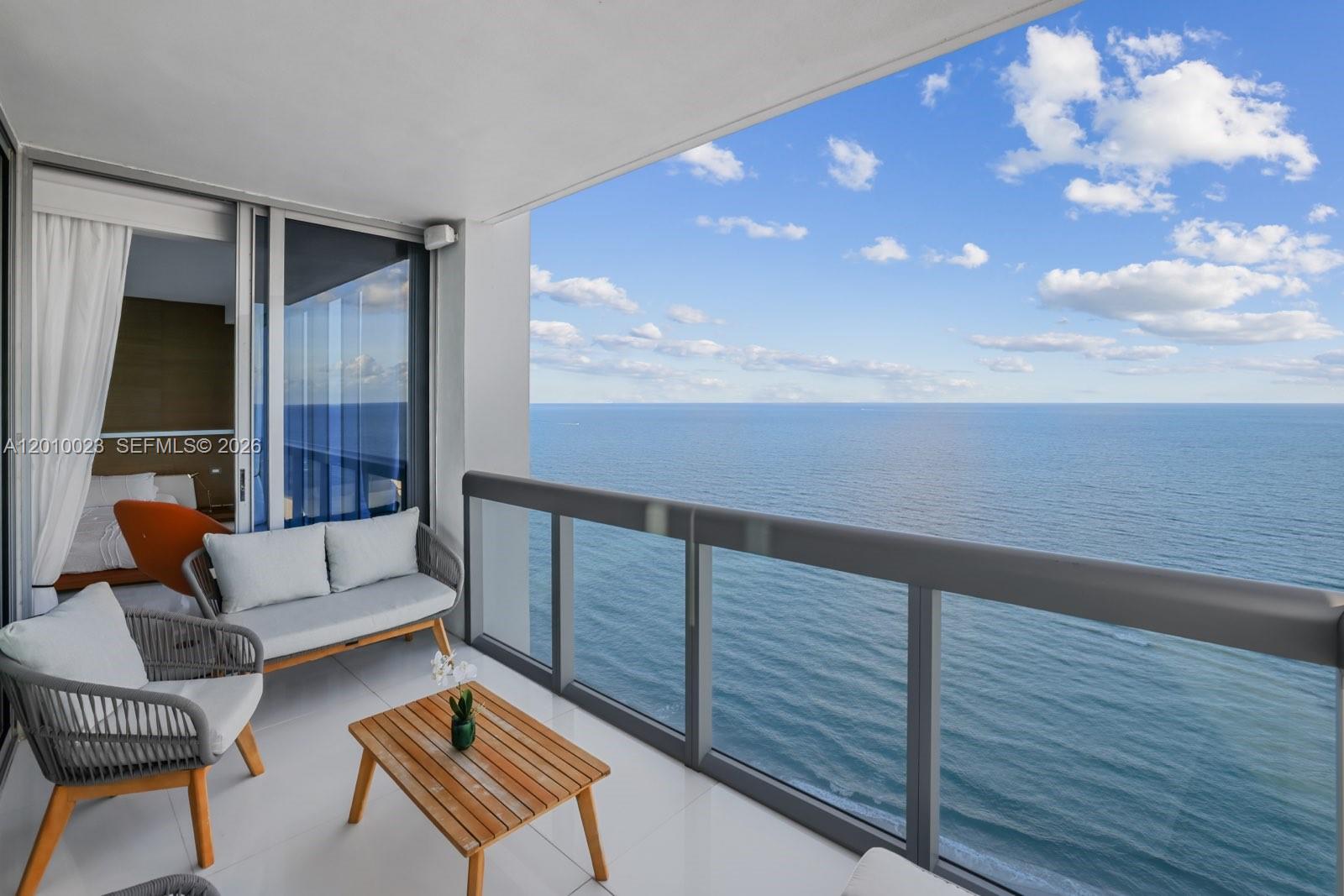 NORTH CARILLON BEACH COND - Residential