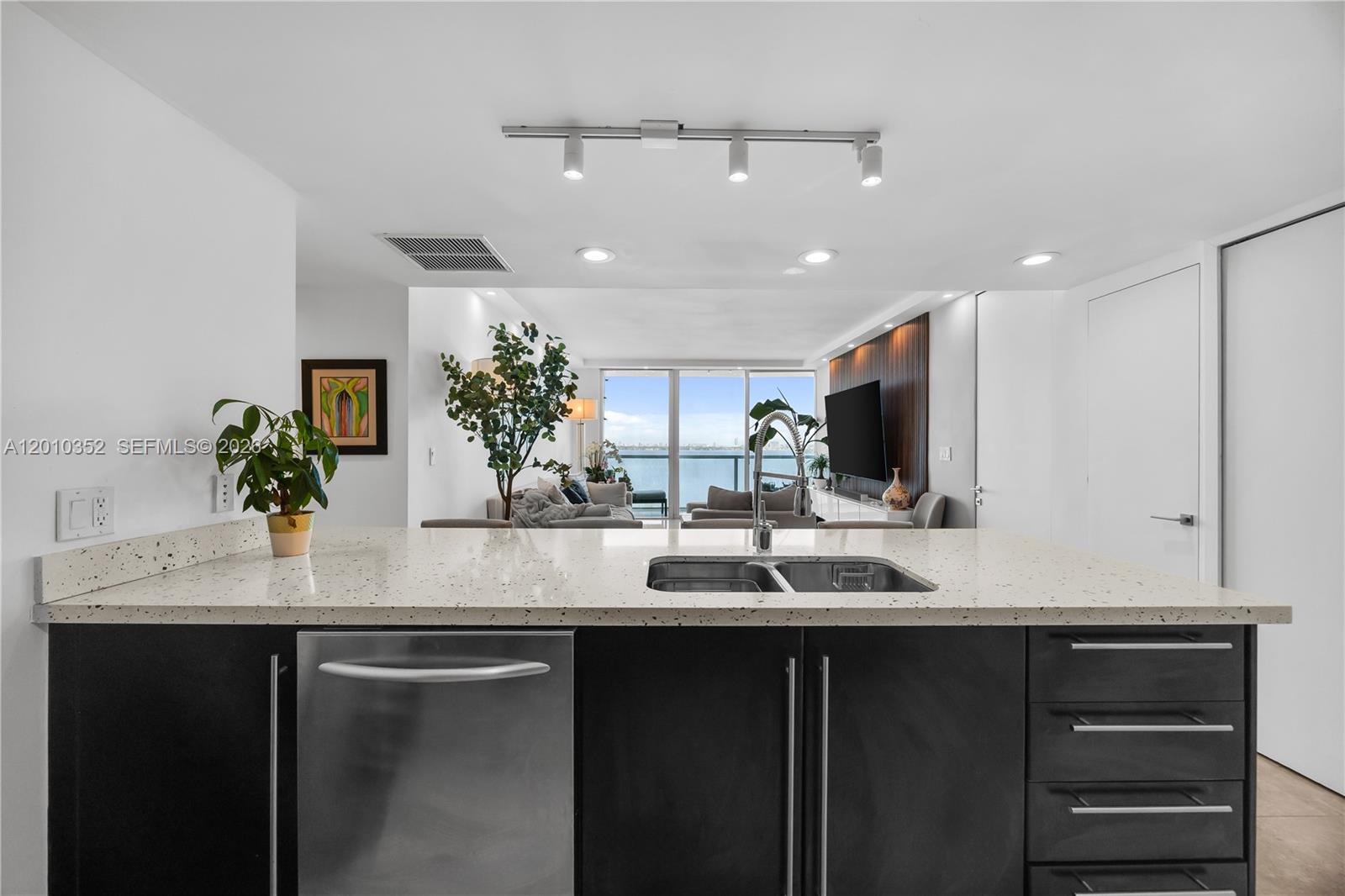 ONYX ON THE BAY CONDO - Residential