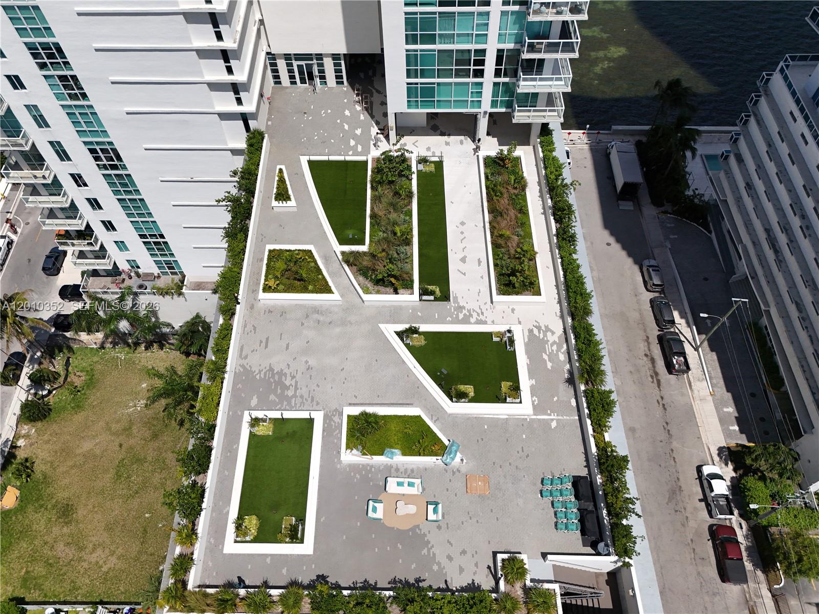 ONYX ON THE BAY CONDO - Residential