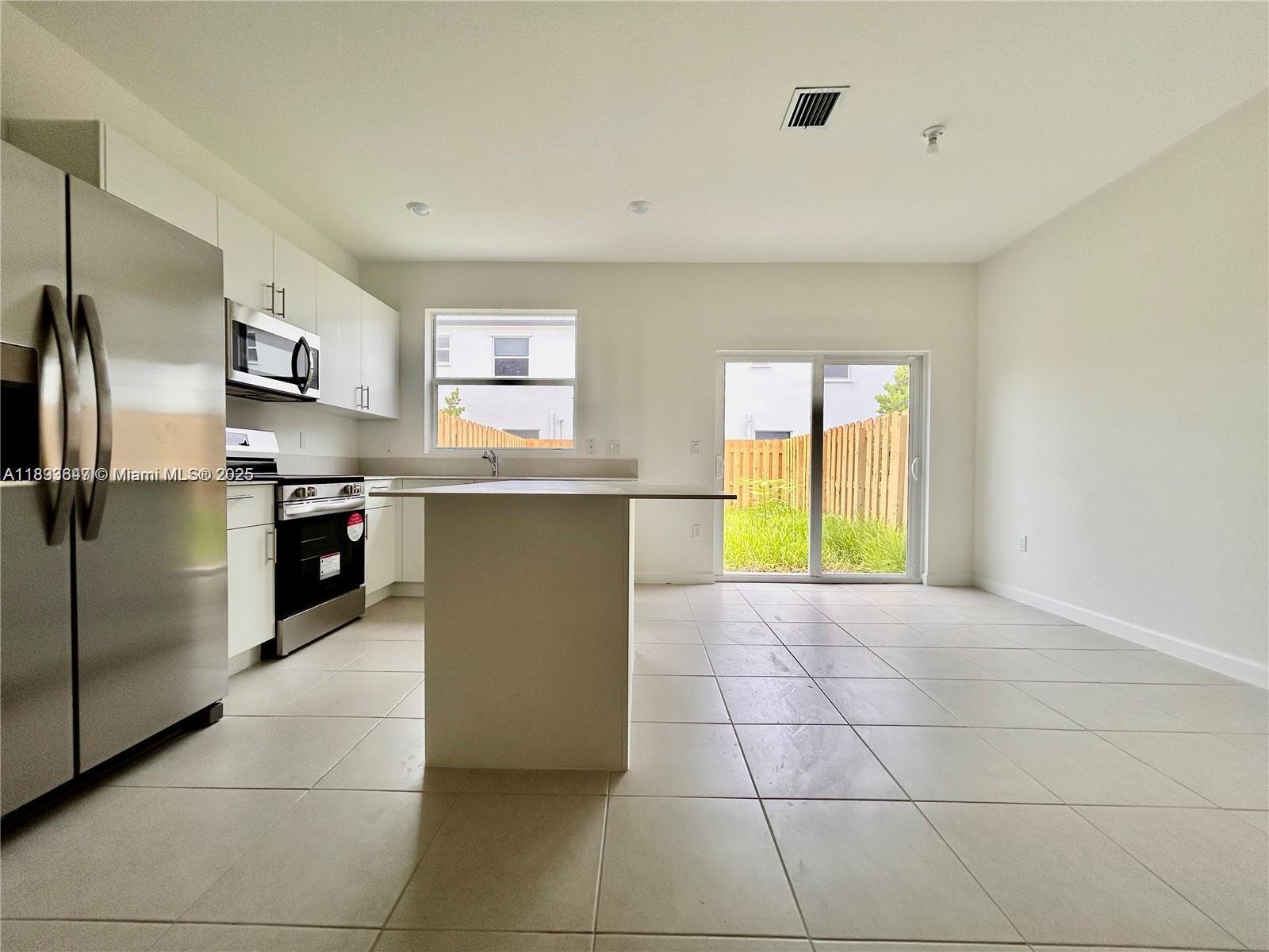 Del Mar - Residential Lease