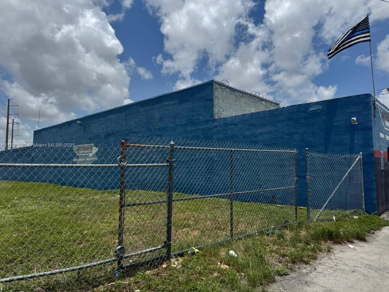 2246 NW 25th Ave