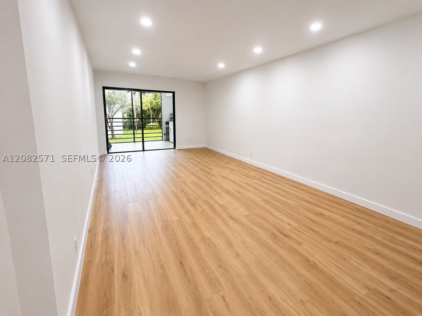 9233 SW 8th St 207
