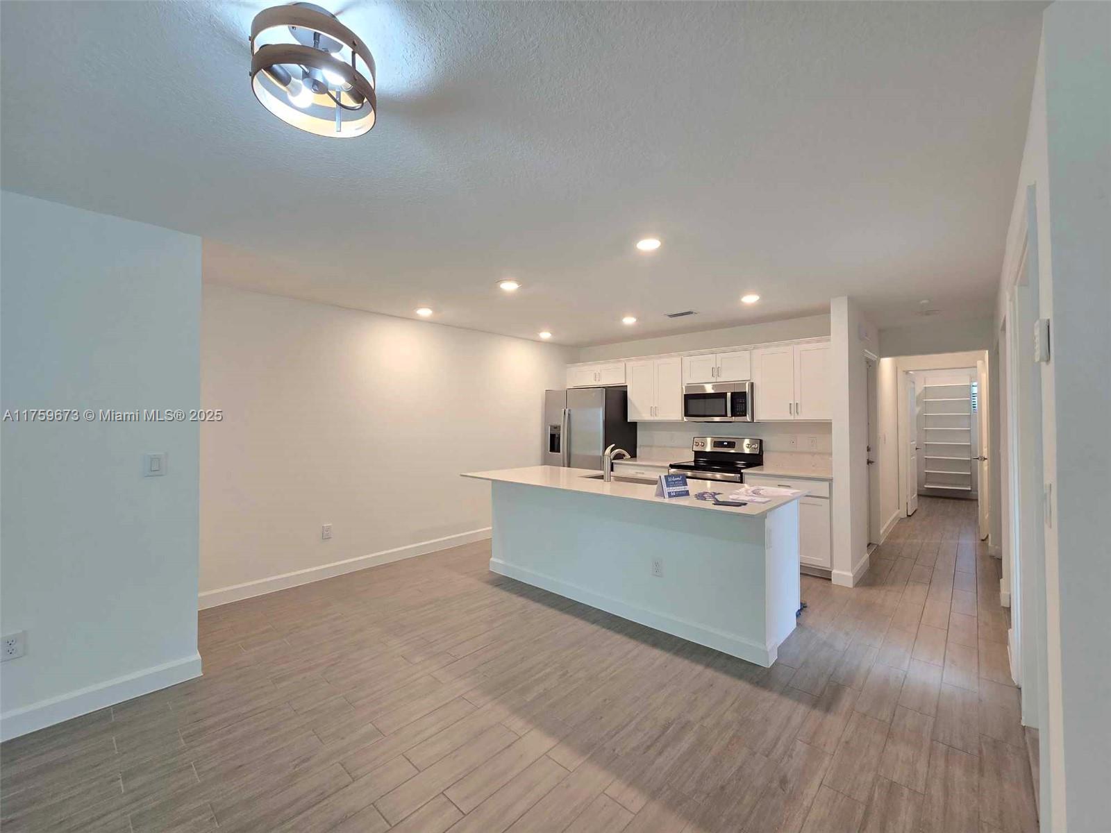MEDITERRANEA - Residential Lease