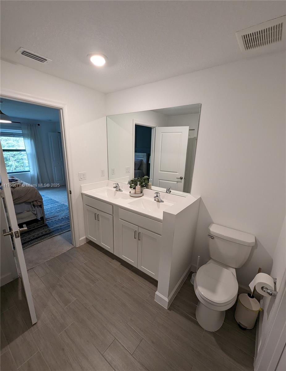 MEDITERRANEA - Residential Lease
