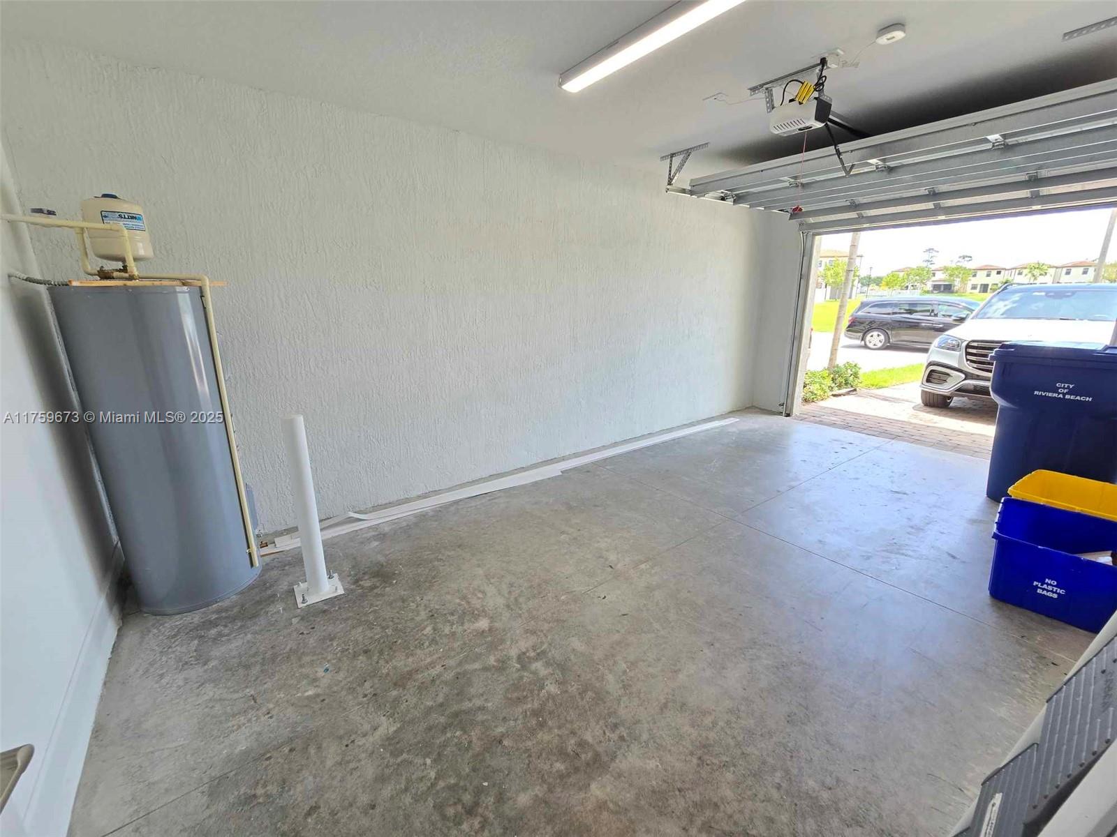 MEDITERRANEA - Residential Lease