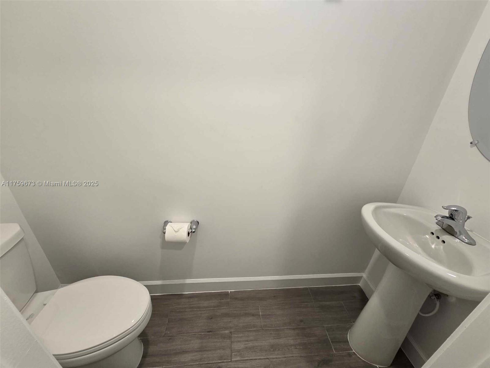 MEDITERRANEA - Residential Lease