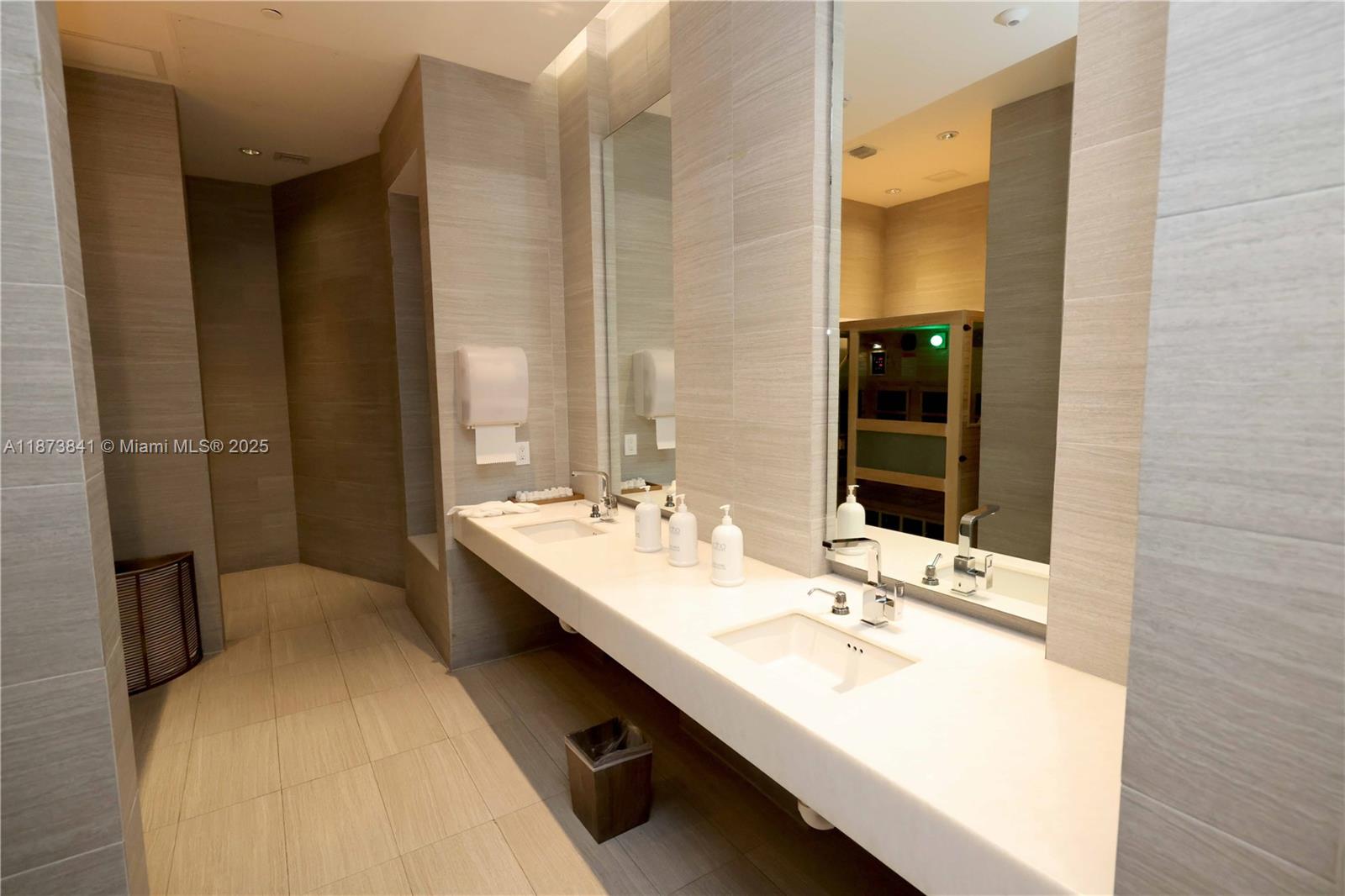 ECHO CONDO - Residential