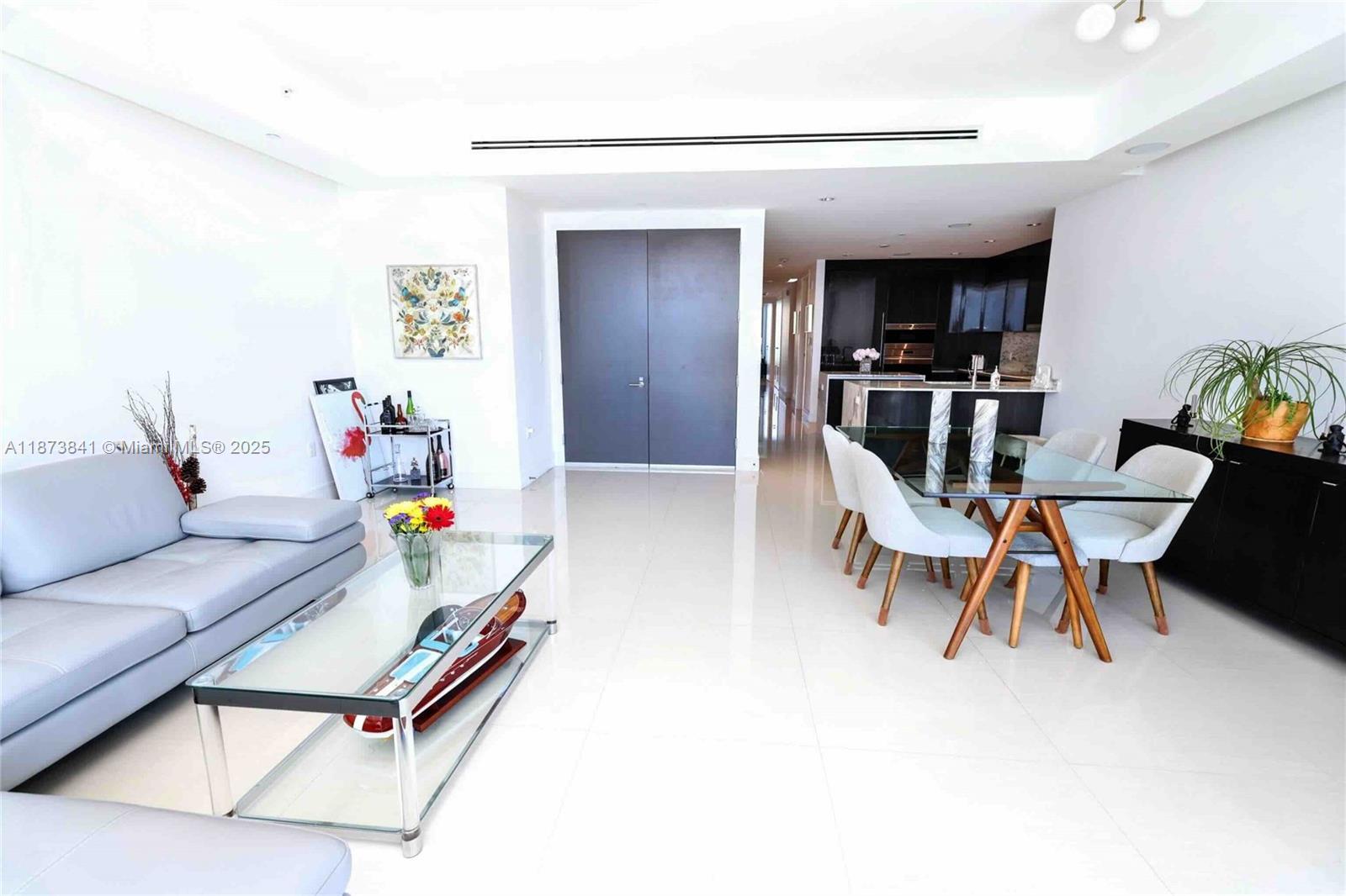 ECHO CONDO - Residential