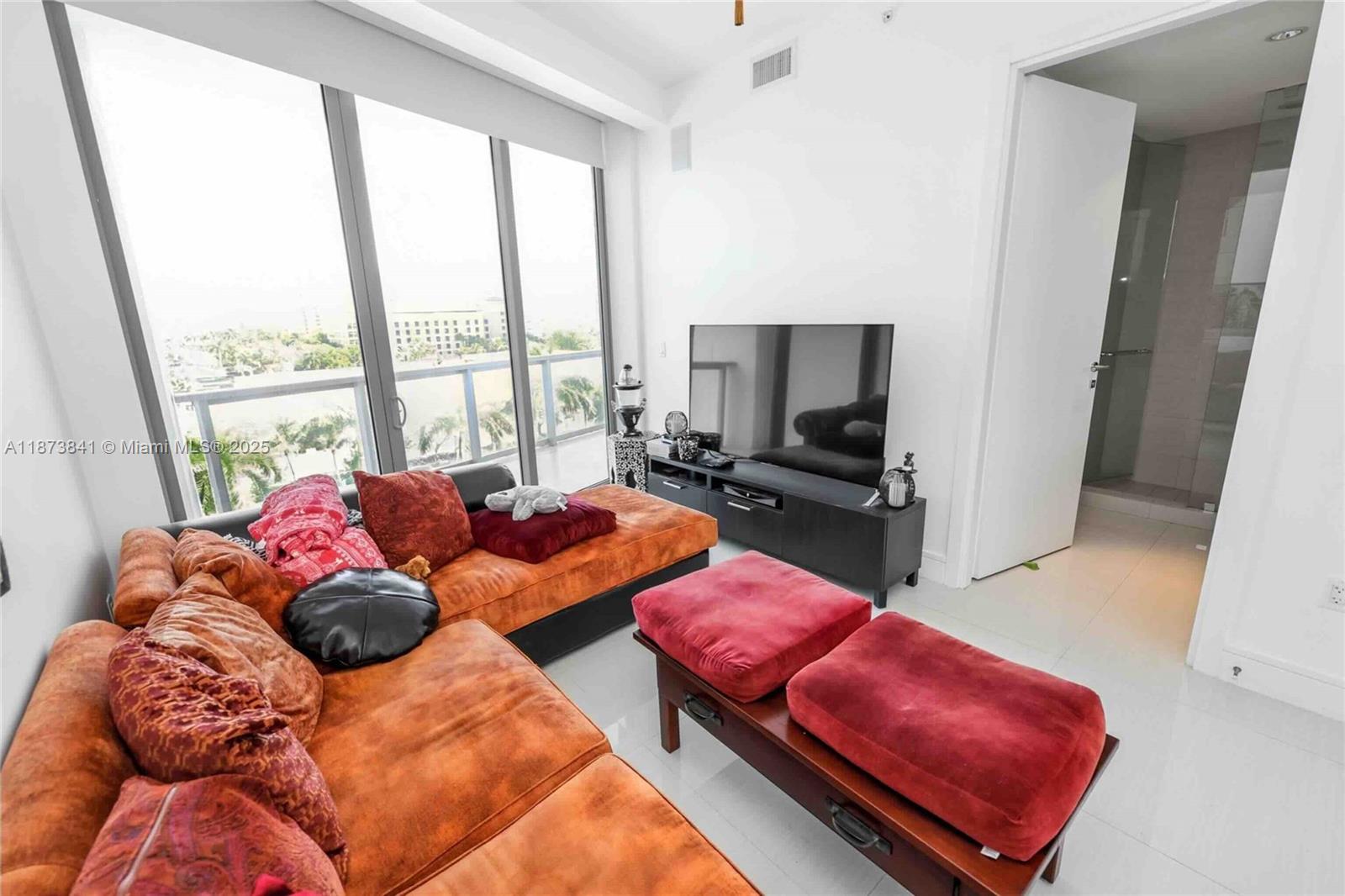 ECHO CONDO - Residential