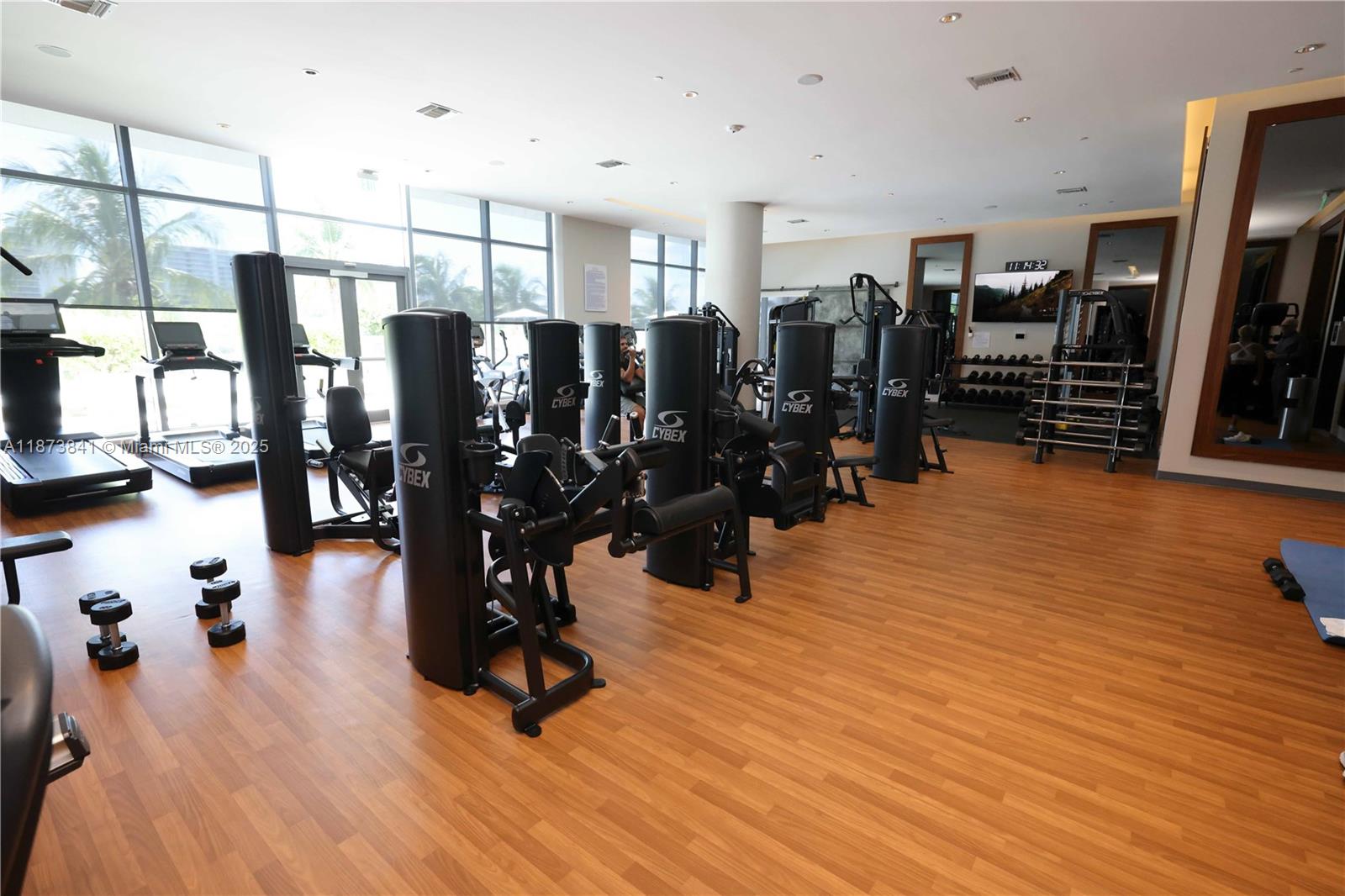 ECHO CONDO - Residential