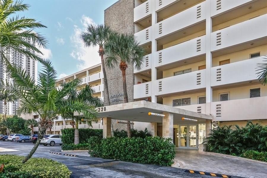 KINGS POINT IMPERIAL COND - Residential Lease