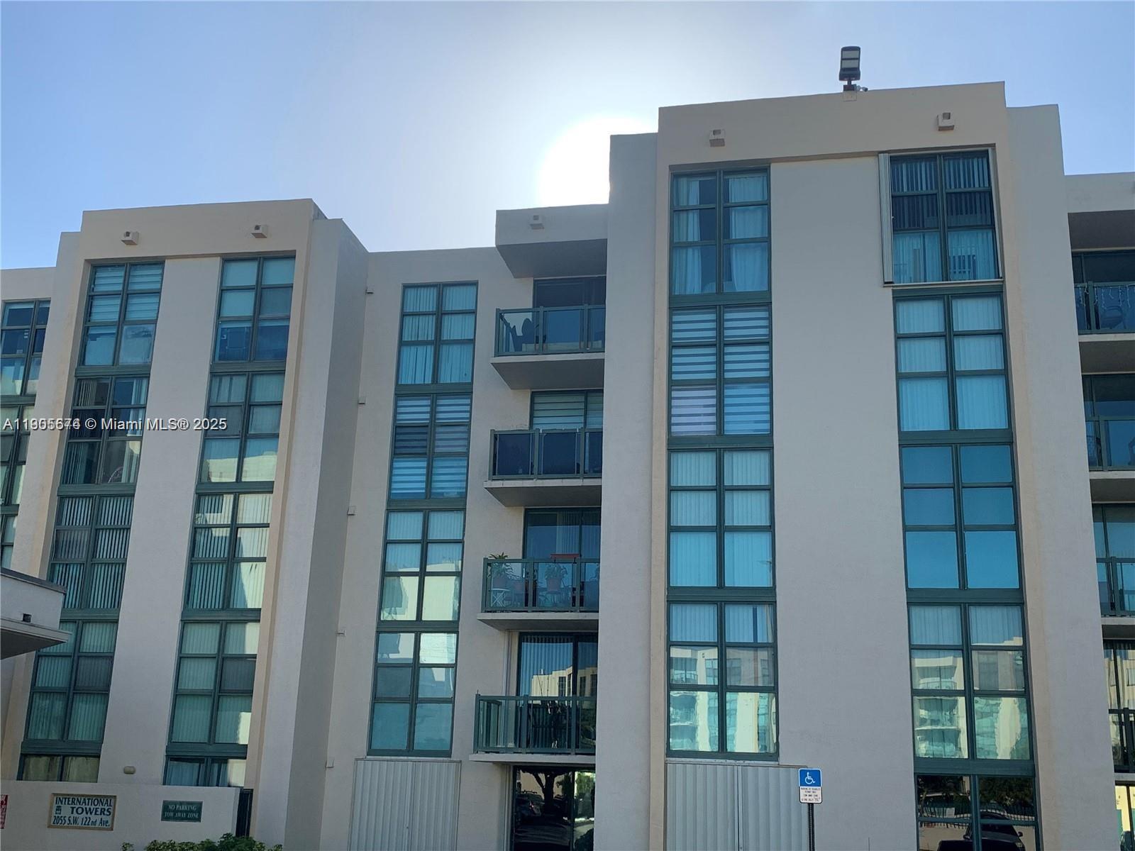 INTERNATIONAL TOWERS COND - Residential Lease