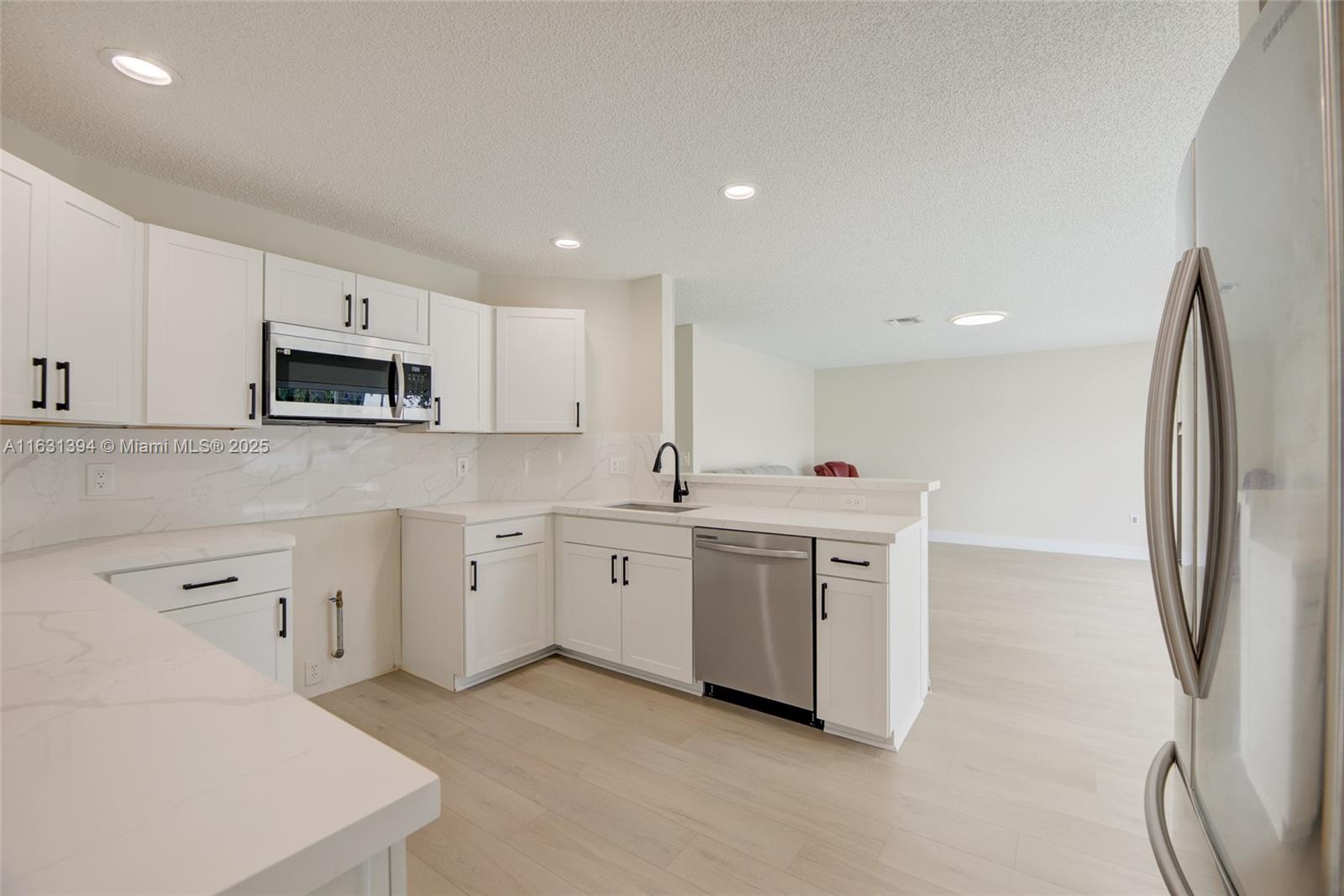 SAWGRASS PLANTATION - Residential