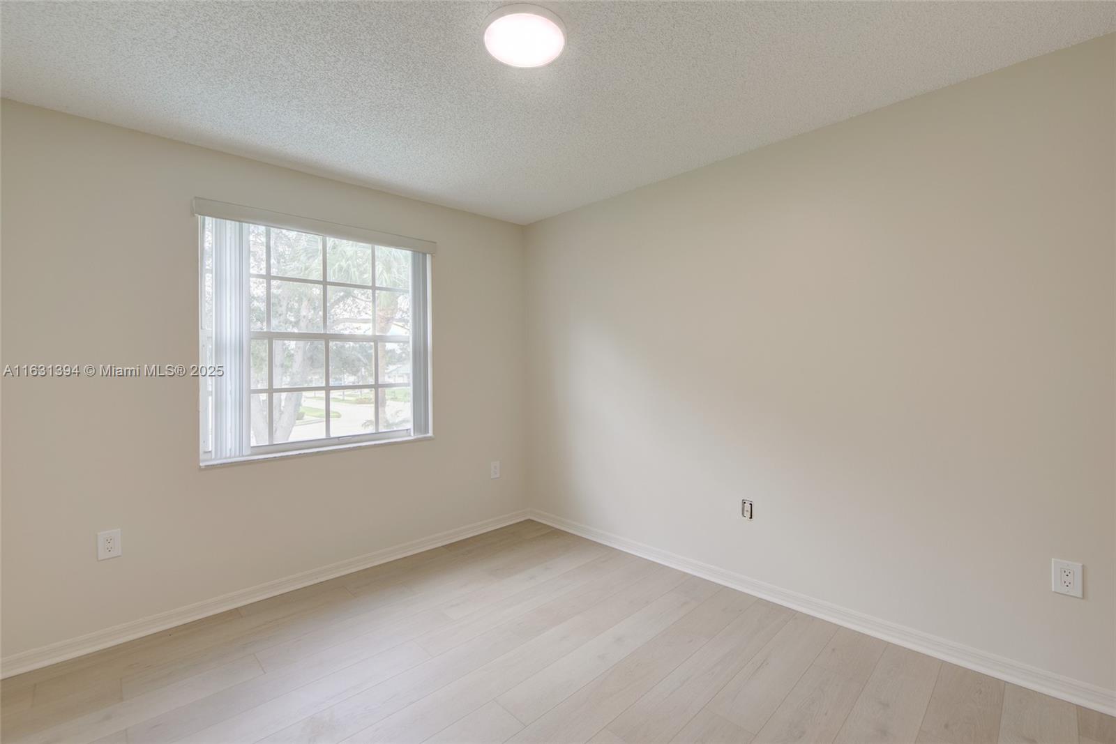 SAWGRASS PLANTATION - Residential