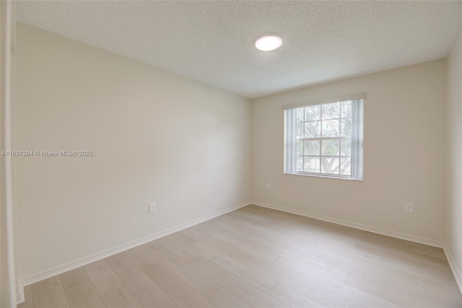 SAWGRASS PLANTATION - Residential