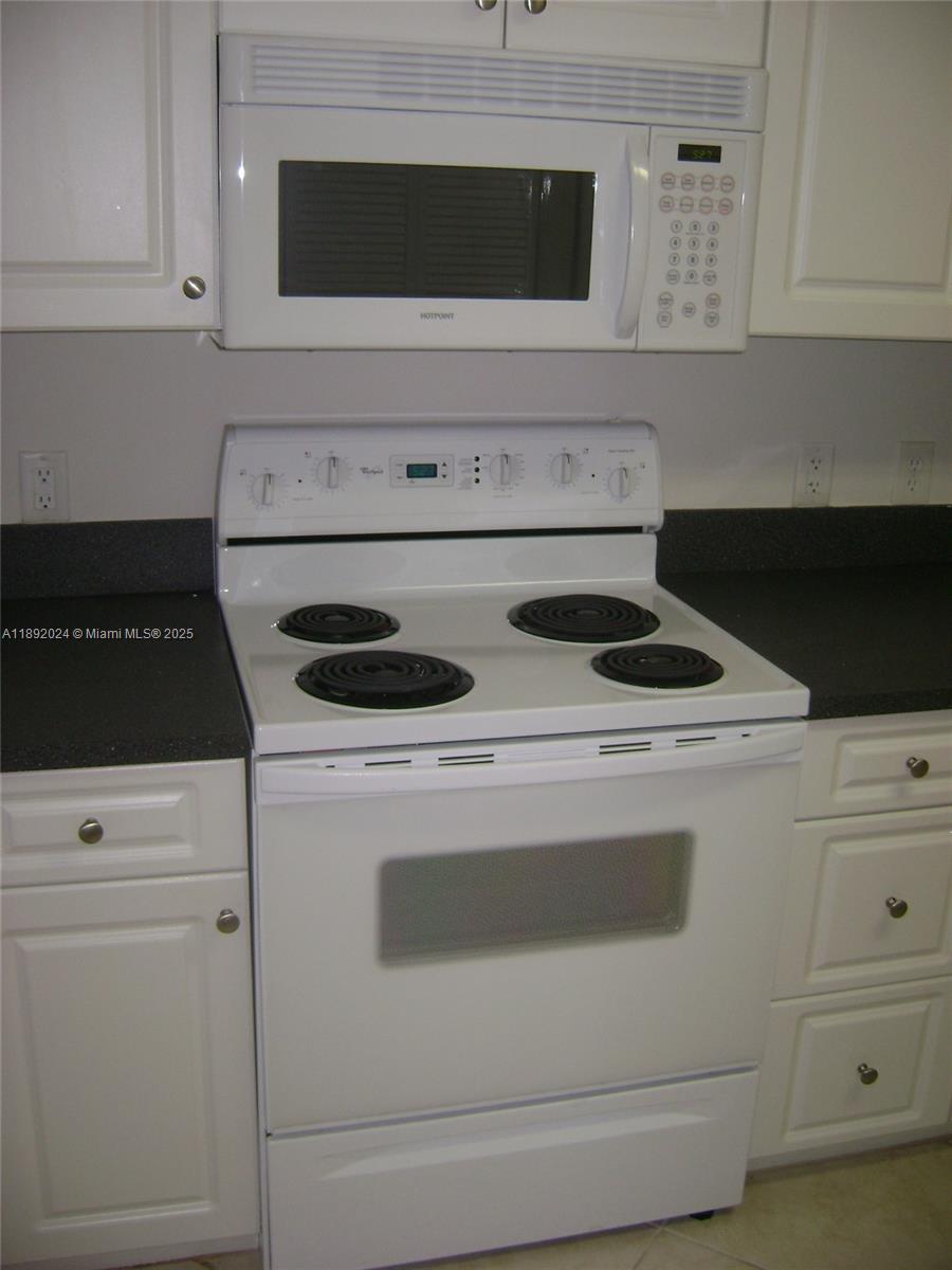 LA VIA CONDO - Residential Lease