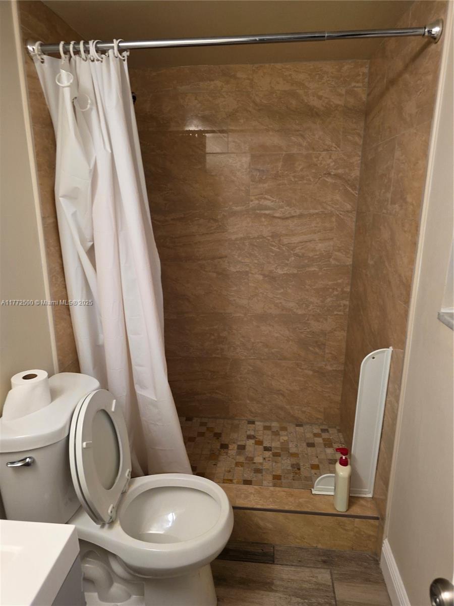 TELSTAR CONDOMINIUM INC - Residential Lease