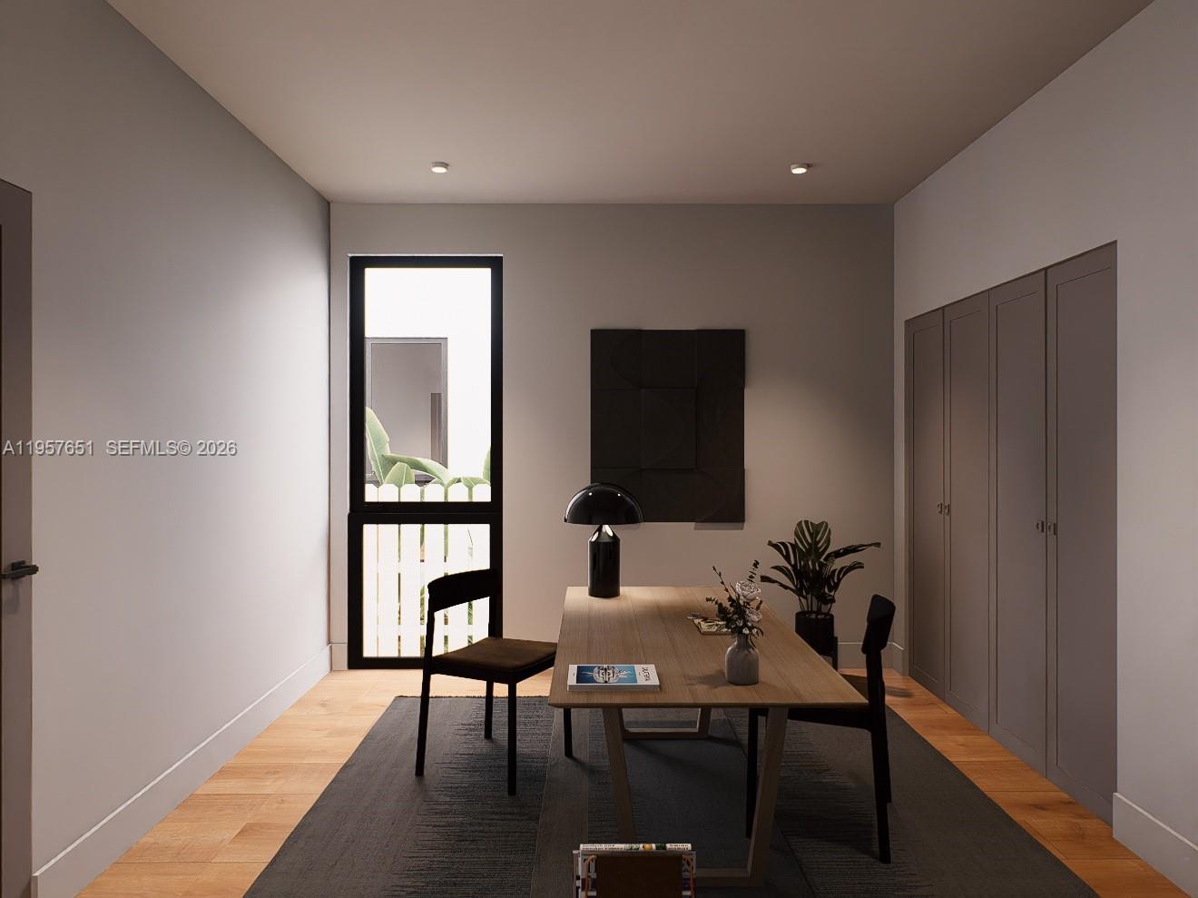 HOLLYWOOD TERRACE - Residential