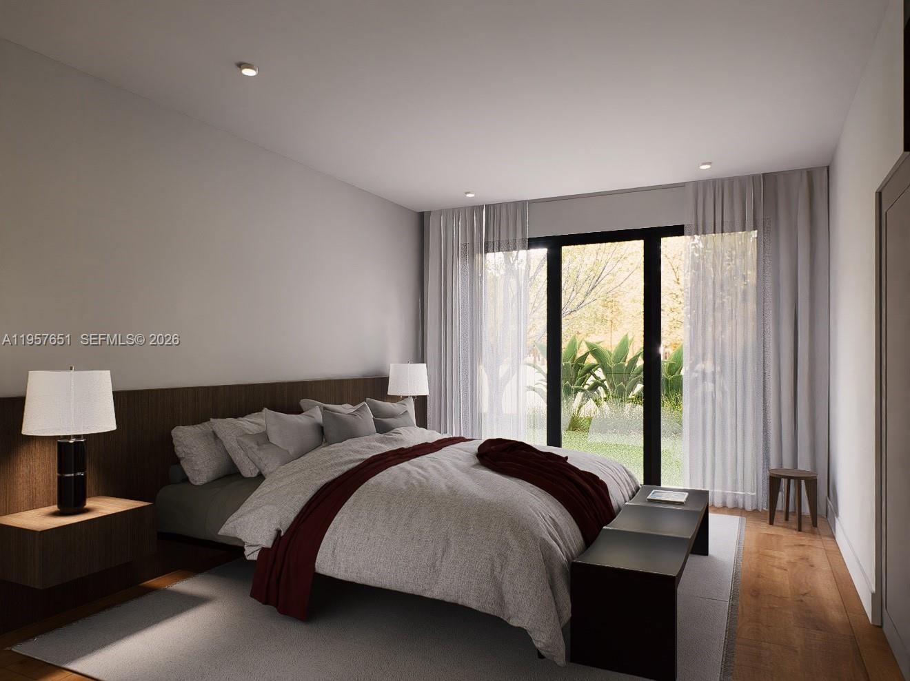 HOLLYWOOD TERRACE - Residential