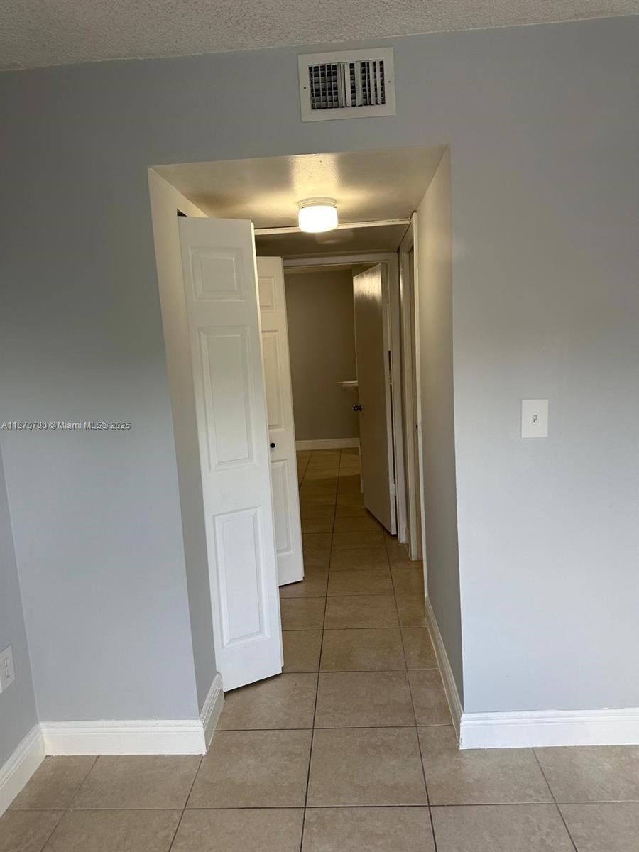 KENDALL LAKE - Residential