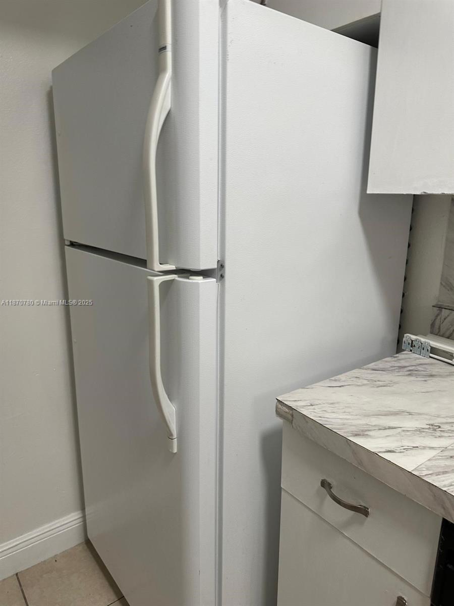 KENDALL LAKE - Residential