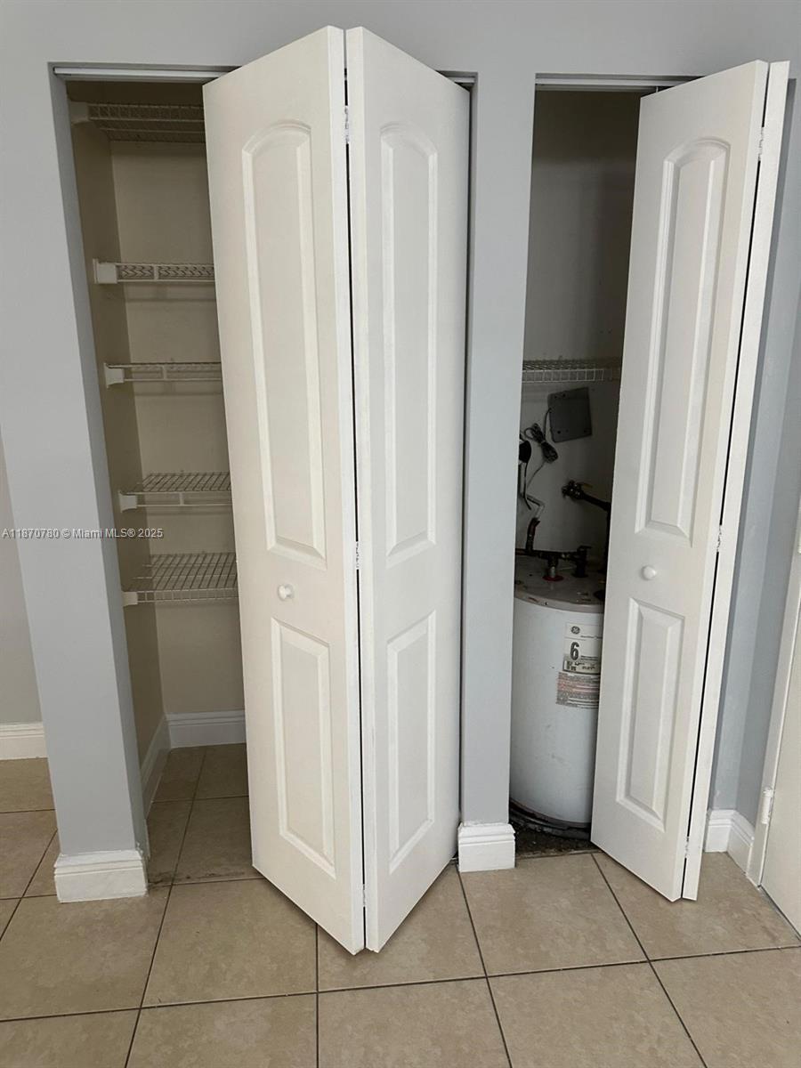 KENDALL LAKE - Residential