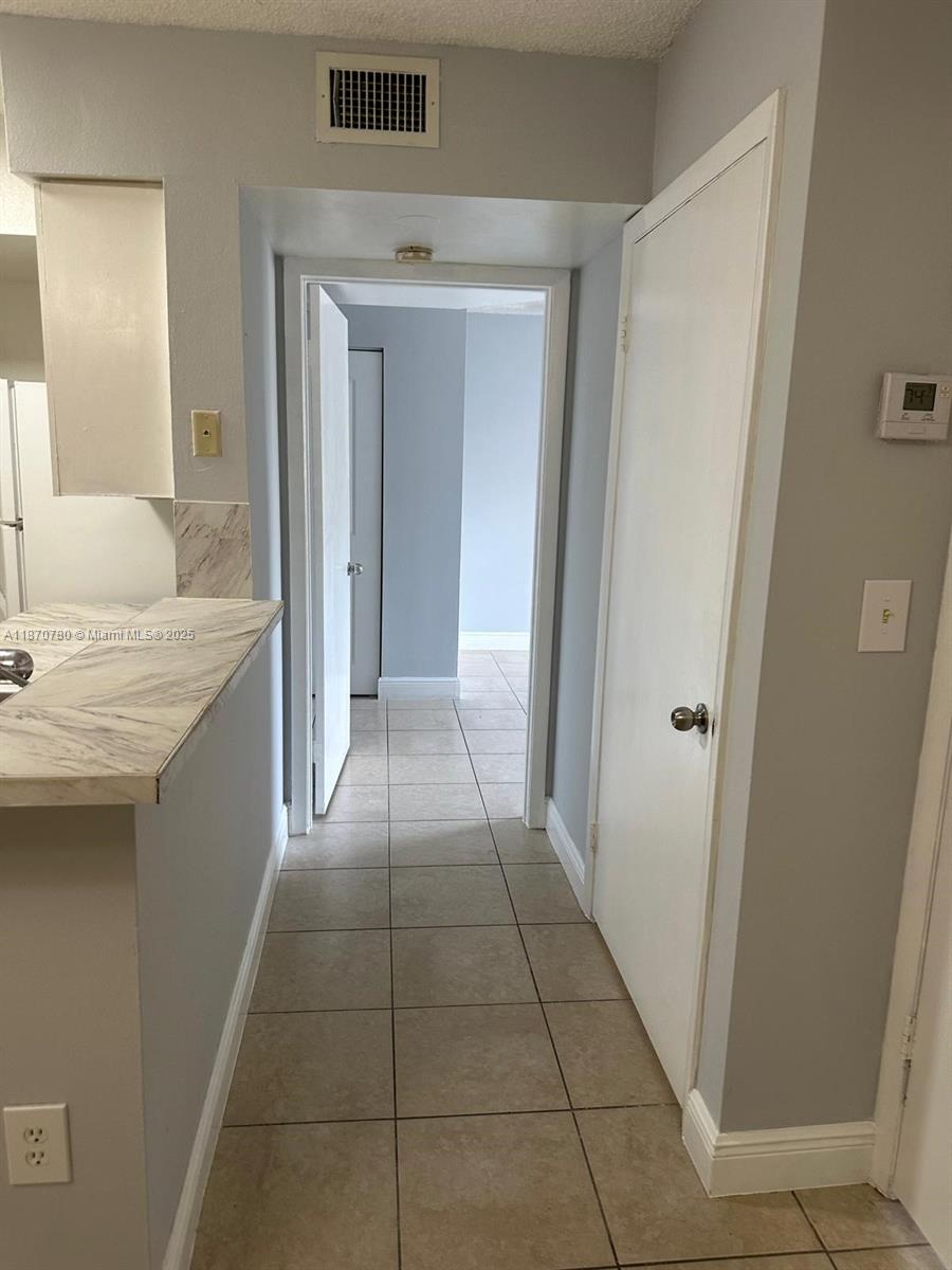 KENDALL LAKE - Residential