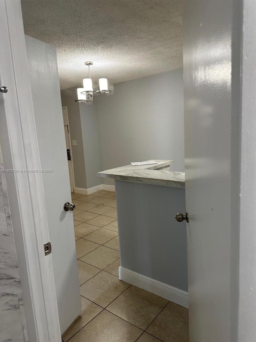 KENDALL LAKE - Residential