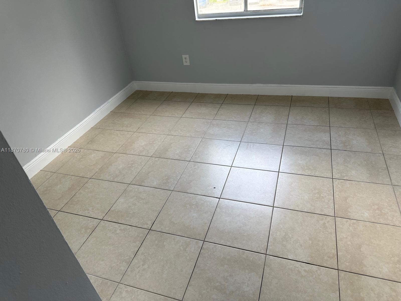 KENDALL LAKE - Residential