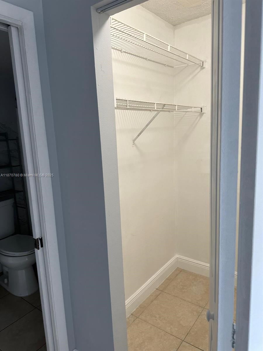 KENDALL LAKE - Residential