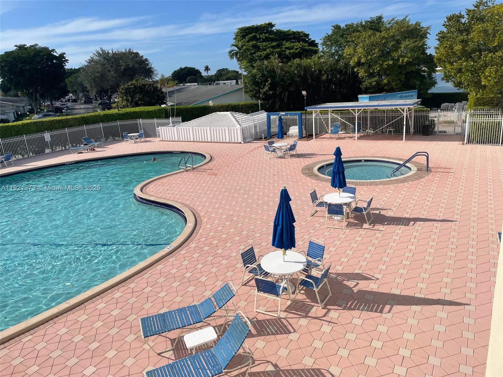 LAUDERDALE WEST 3 SEC - Residential