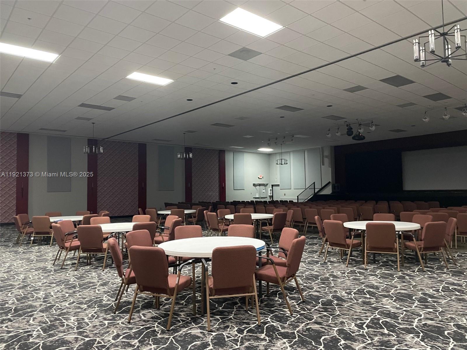 LAUDERDALE WEST 3 SEC - Residential