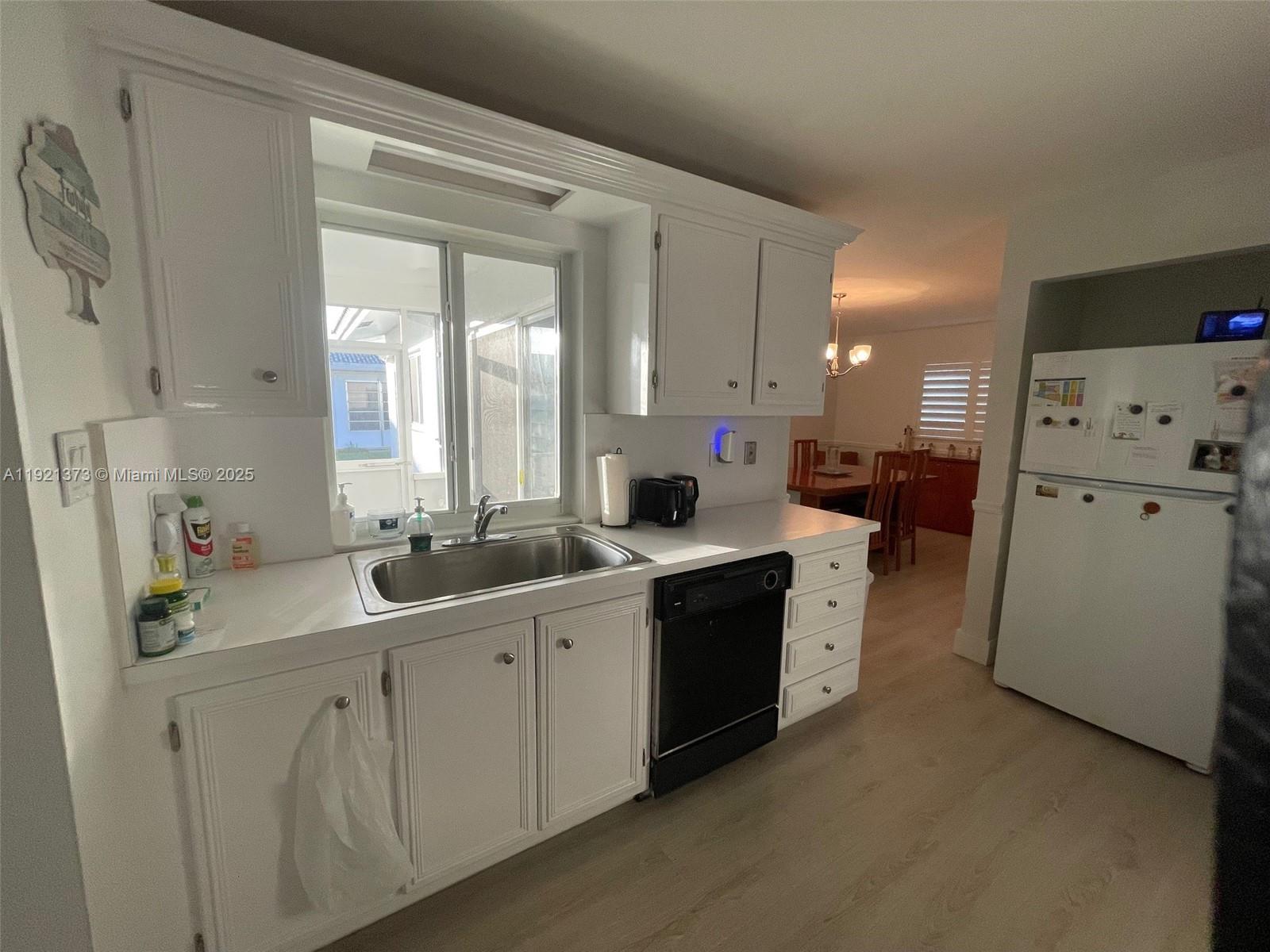 LAUDERDALE WEST 3 SEC - Residential