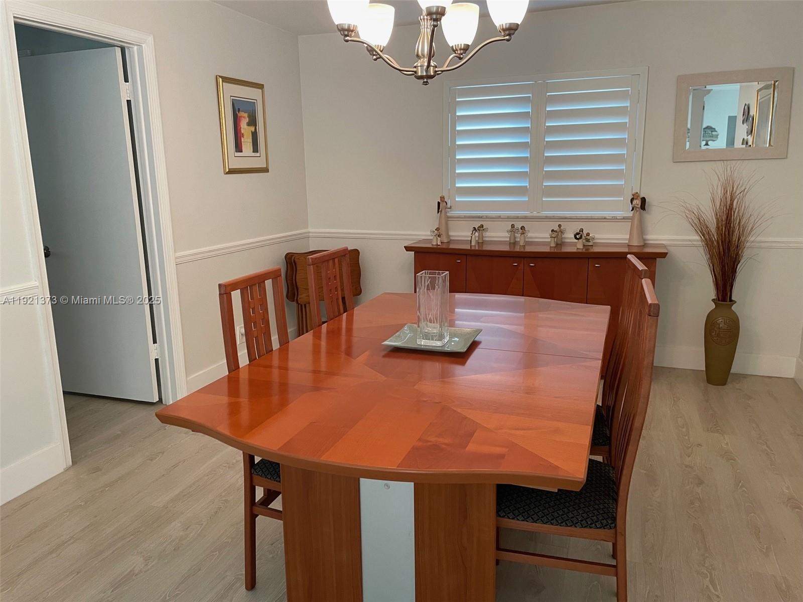 LAUDERDALE WEST 3 SEC - Residential