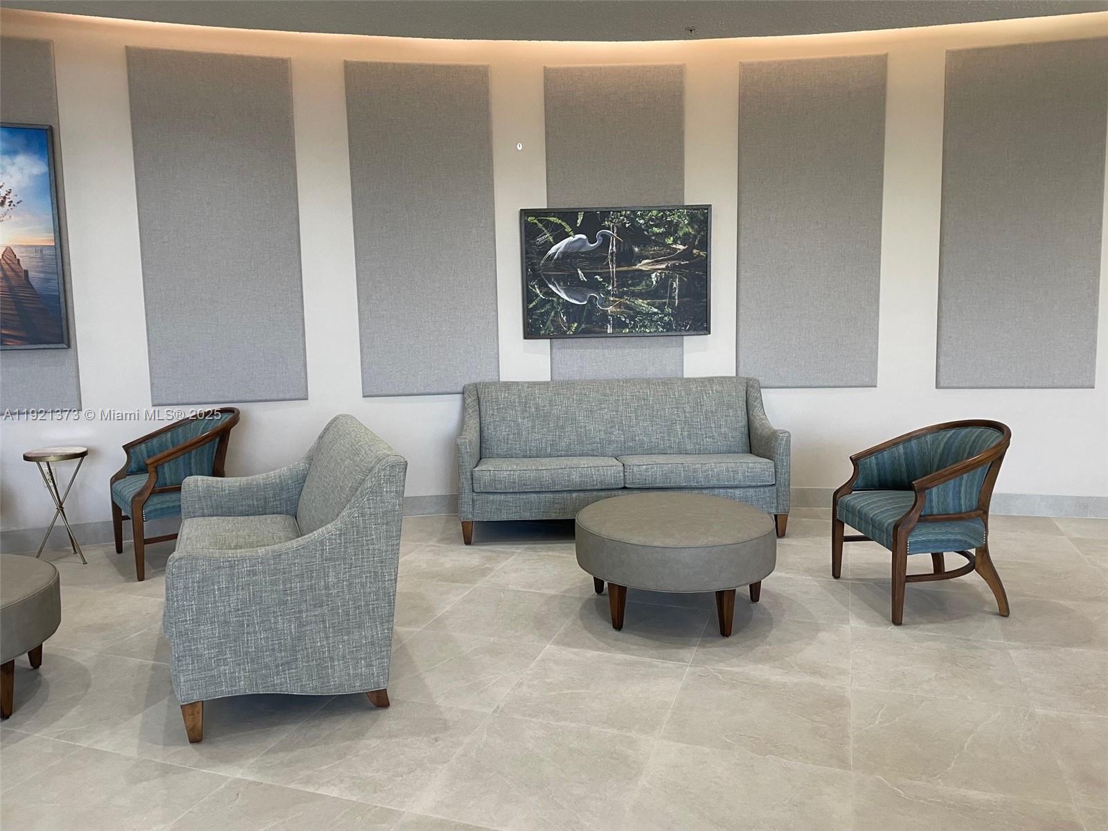 LAUDERDALE WEST 3 SEC - Residential