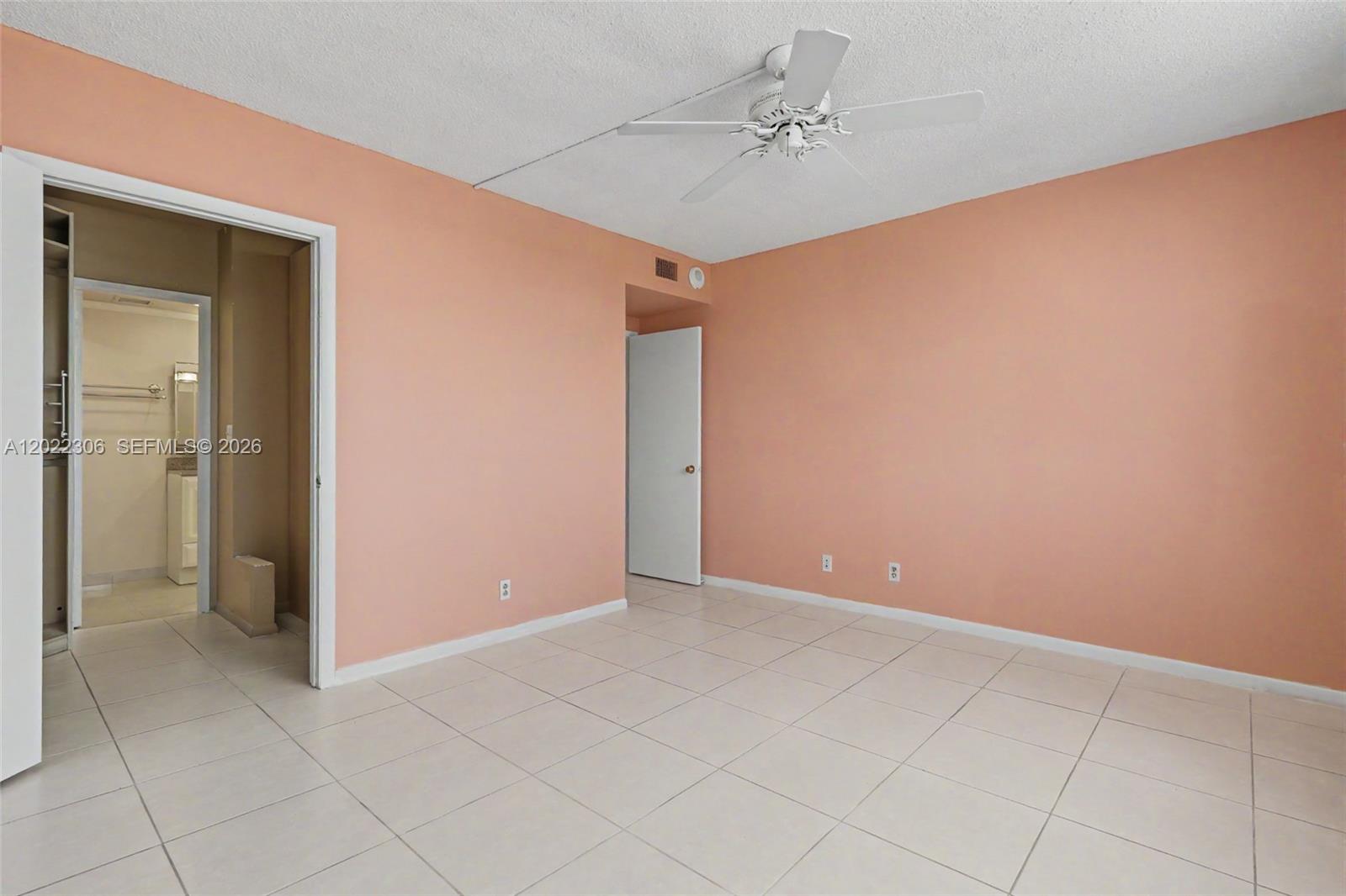 HILLCREST EAST NO 23 COND - Residential
