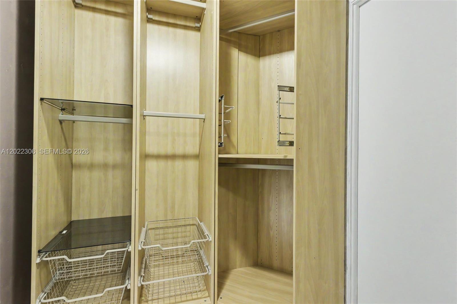 HILLCREST EAST NO 23 COND - Residential