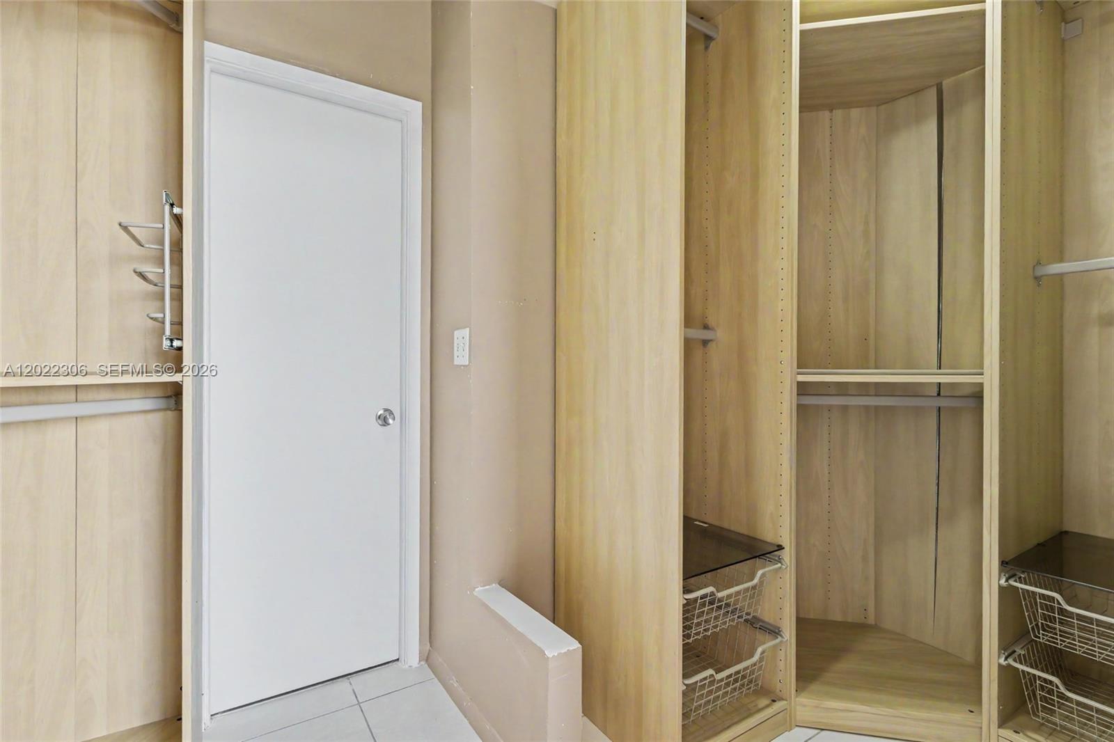 HILLCREST EAST NO 23 COND - Residential