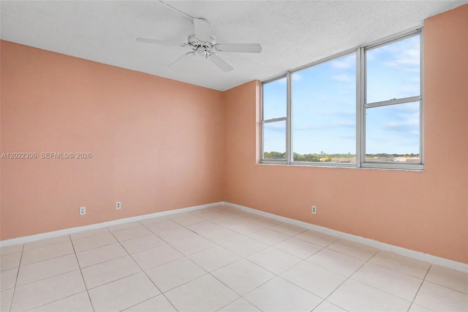 HILLCREST EAST NO 23 COND - Residential