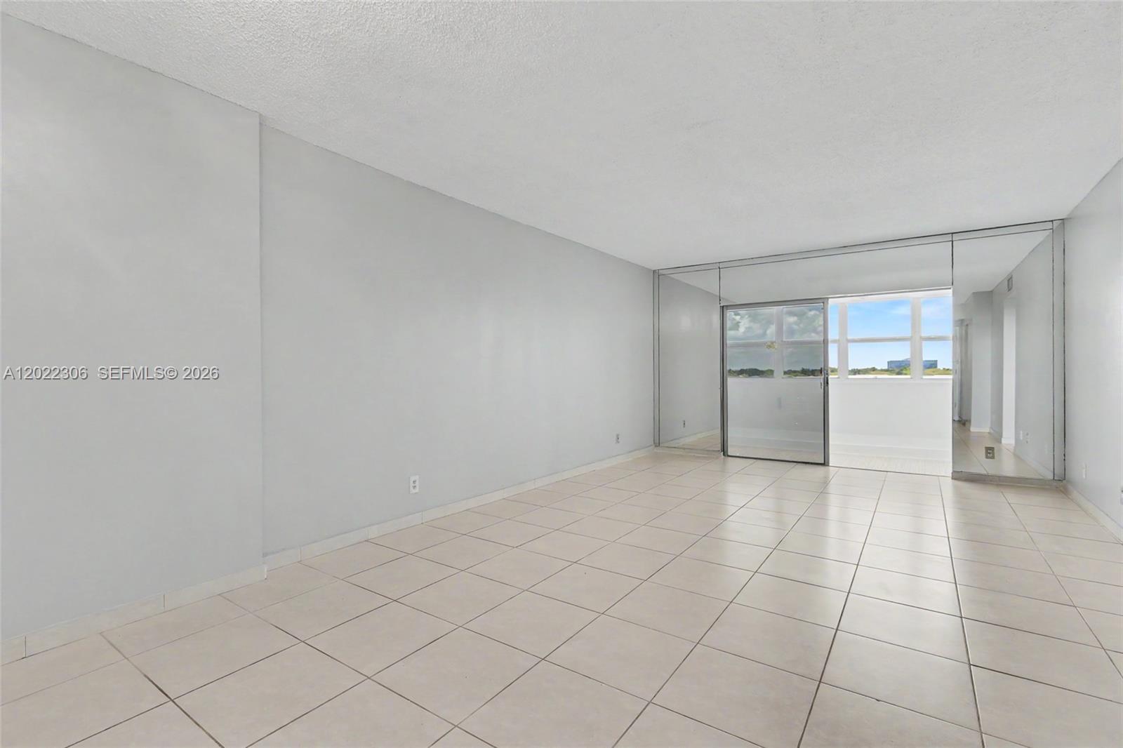 HILLCREST EAST NO 23 COND - Residential