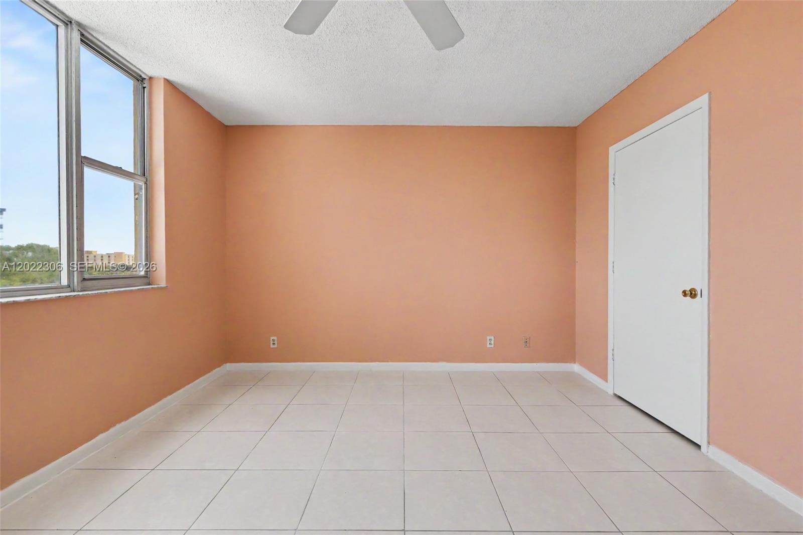 HILLCREST EAST NO 23 COND - Residential