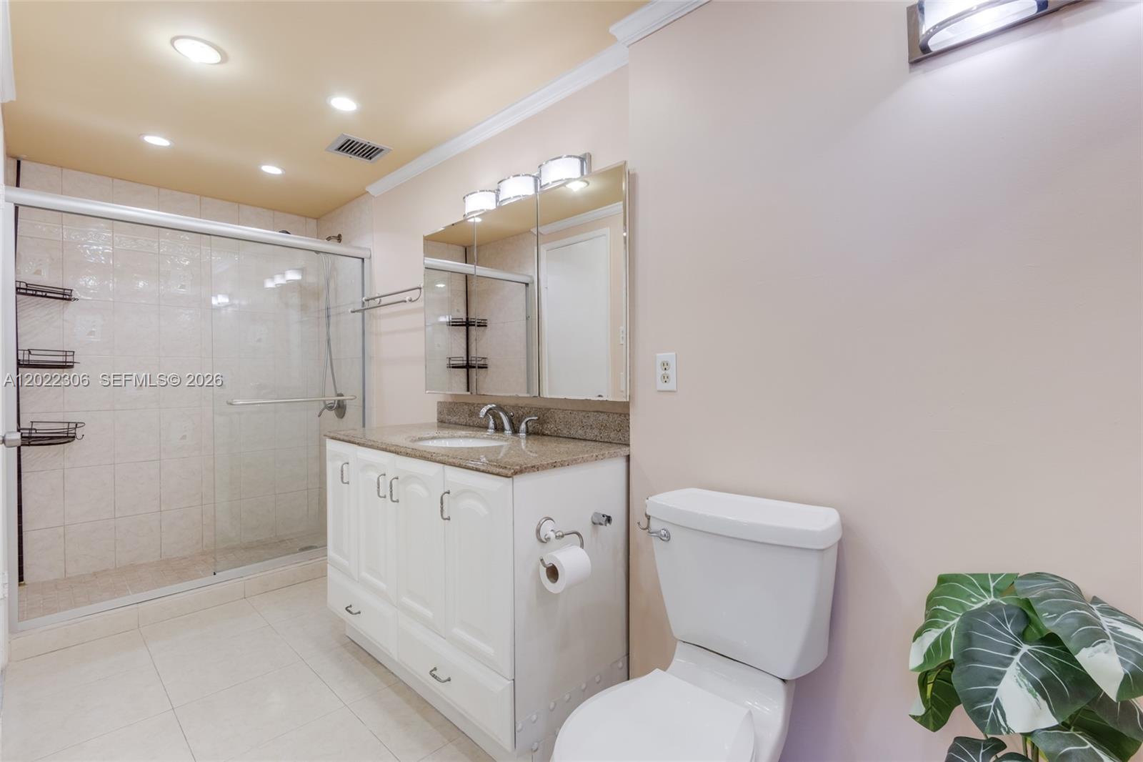 HILLCREST EAST NO 23 COND - Residential