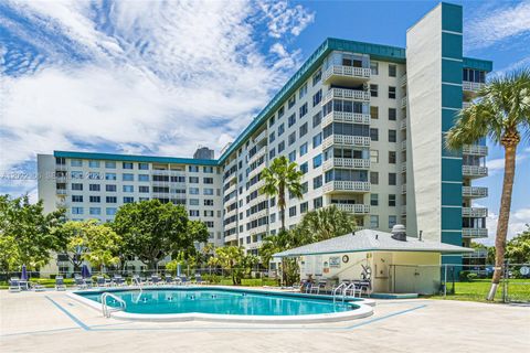 4330 Hillcrest Dr 506 Hollywood FL 33021