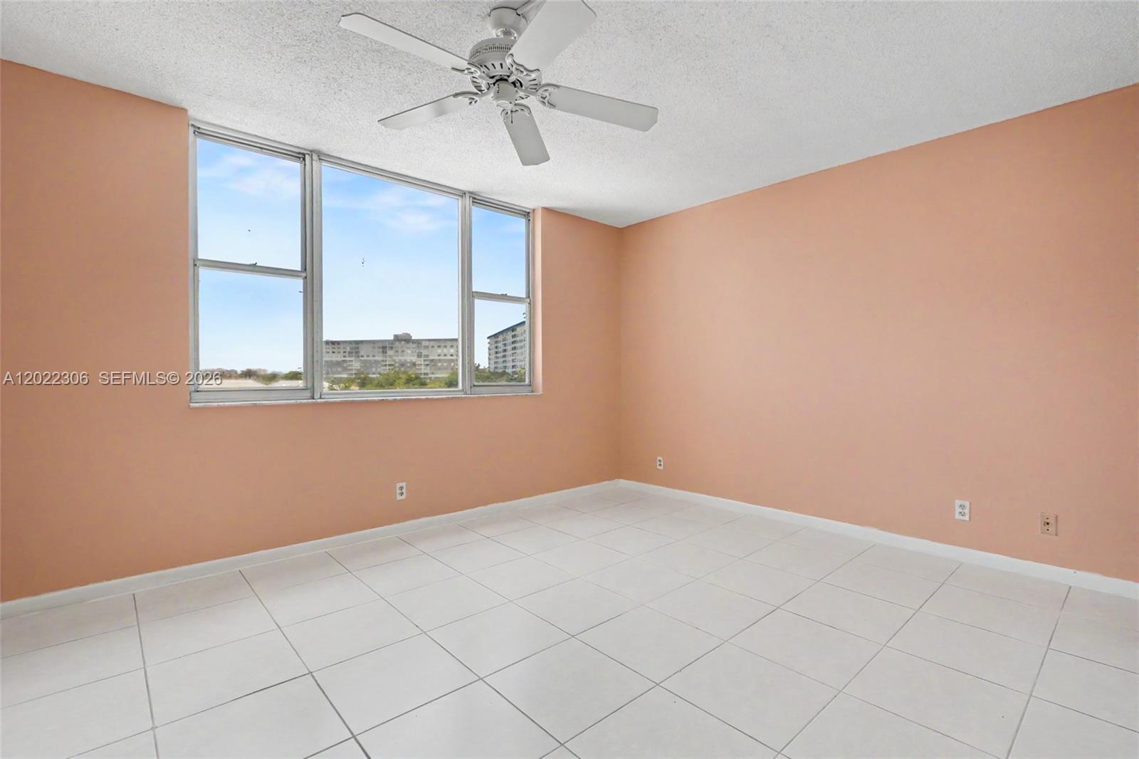 HILLCREST EAST NO 23 COND - Residential